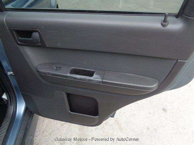 Ford Escape 2011 photo 15